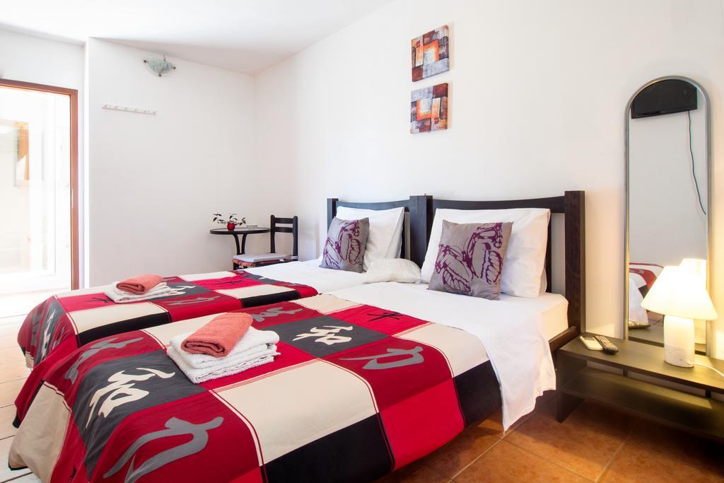 Split Accommodation Стая снимка