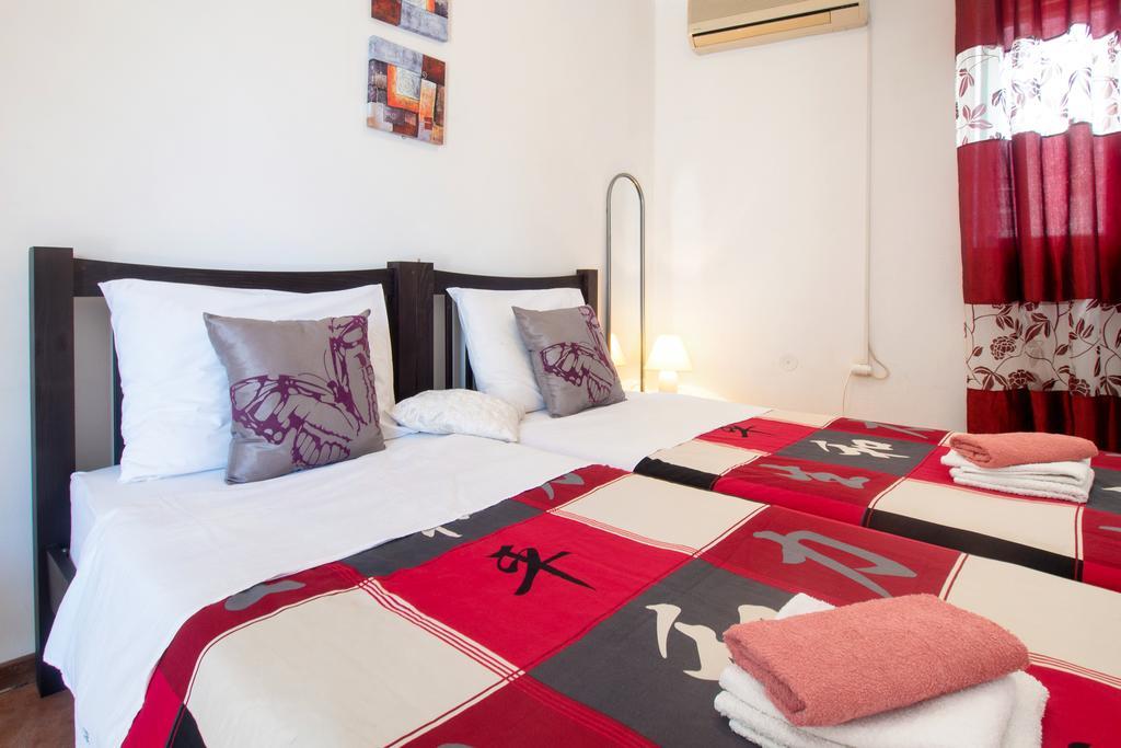 Split Accommodation Стая снимка