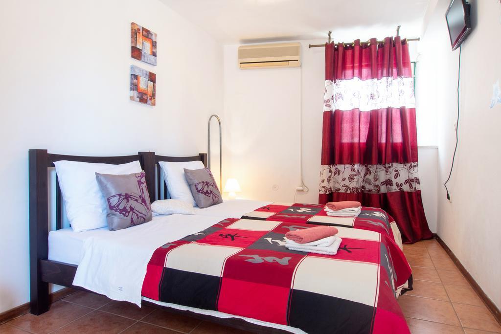 Split Accommodation Стая снимка