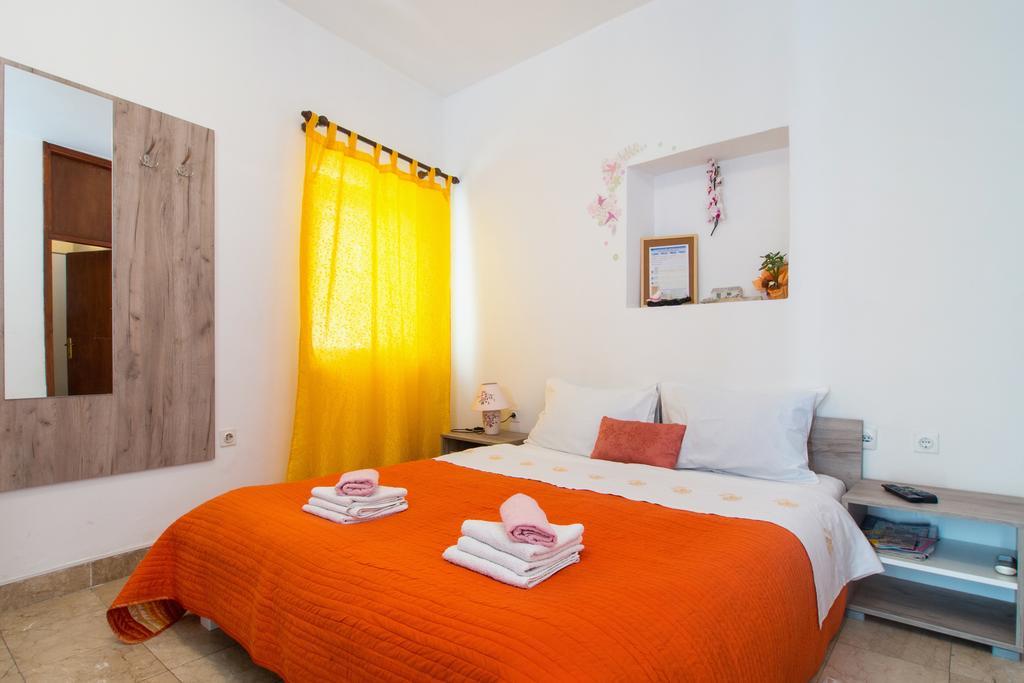 Split Accommodation Стая снимка