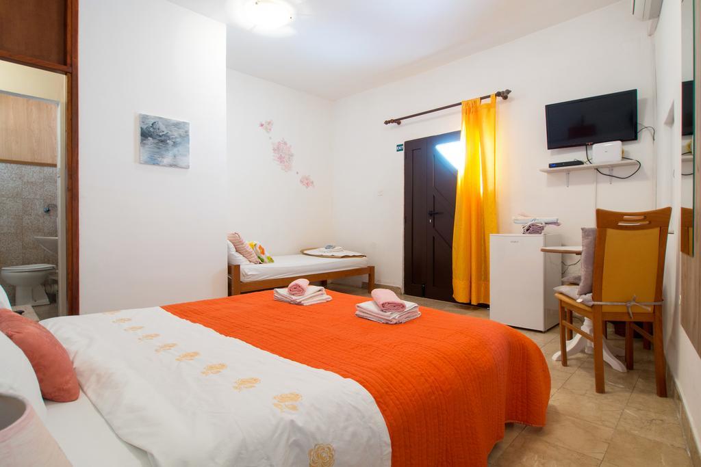 Split Accommodation Стая снимка